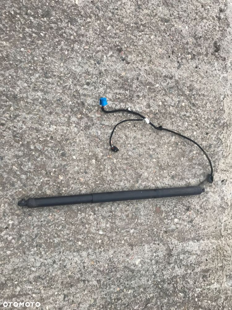 MERCEDES cla 117 kombi silownik klapy A 1178900130 - 1