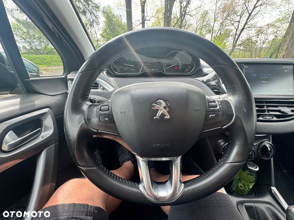 Peugeot 2008 1.6 BlueHDi Style - 17