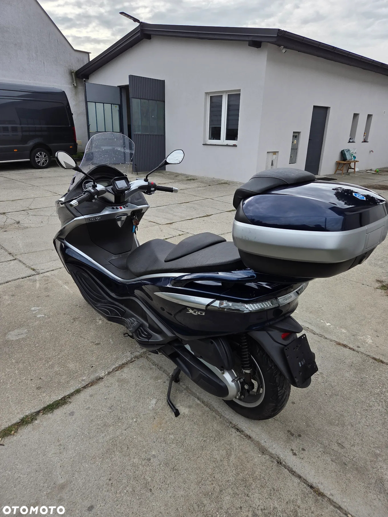 Piaggio X10 - 3