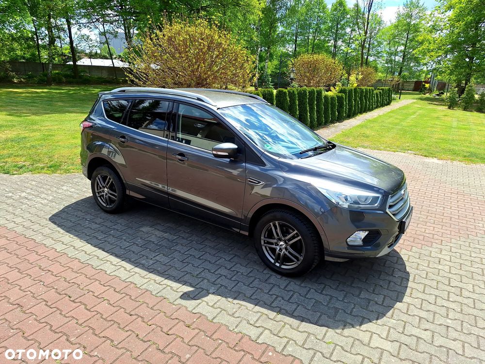 Ford Kuga 1.5 EcoBoost 2x4 Titanium - 1