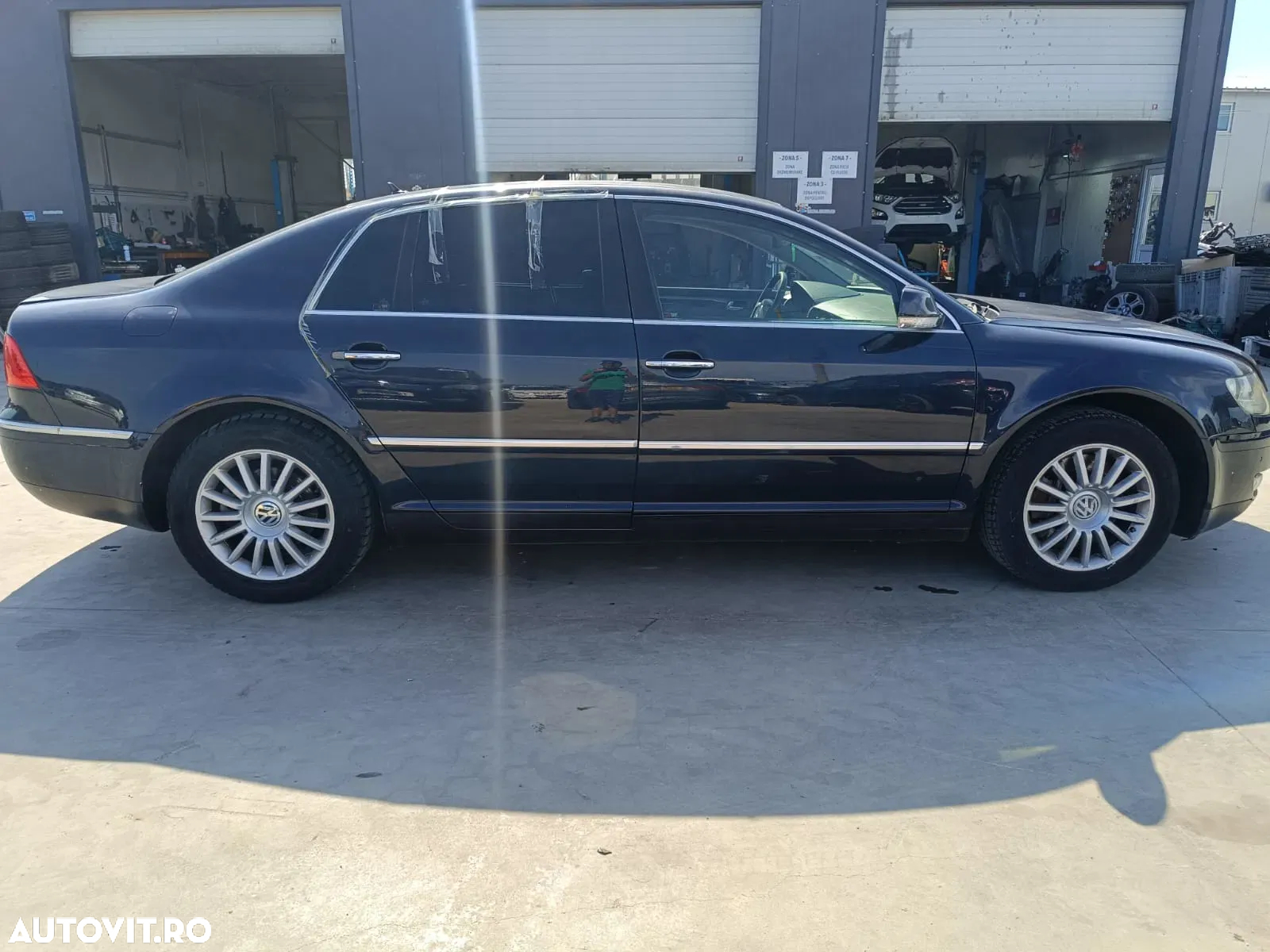 Dezmembrari / Dezmembrez Volkswagen Phaeton 3.0 CEXA cutie viteze KUK cod culoare LR5W - 2