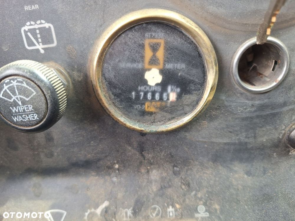 CAST 928 F 4X4 - 16