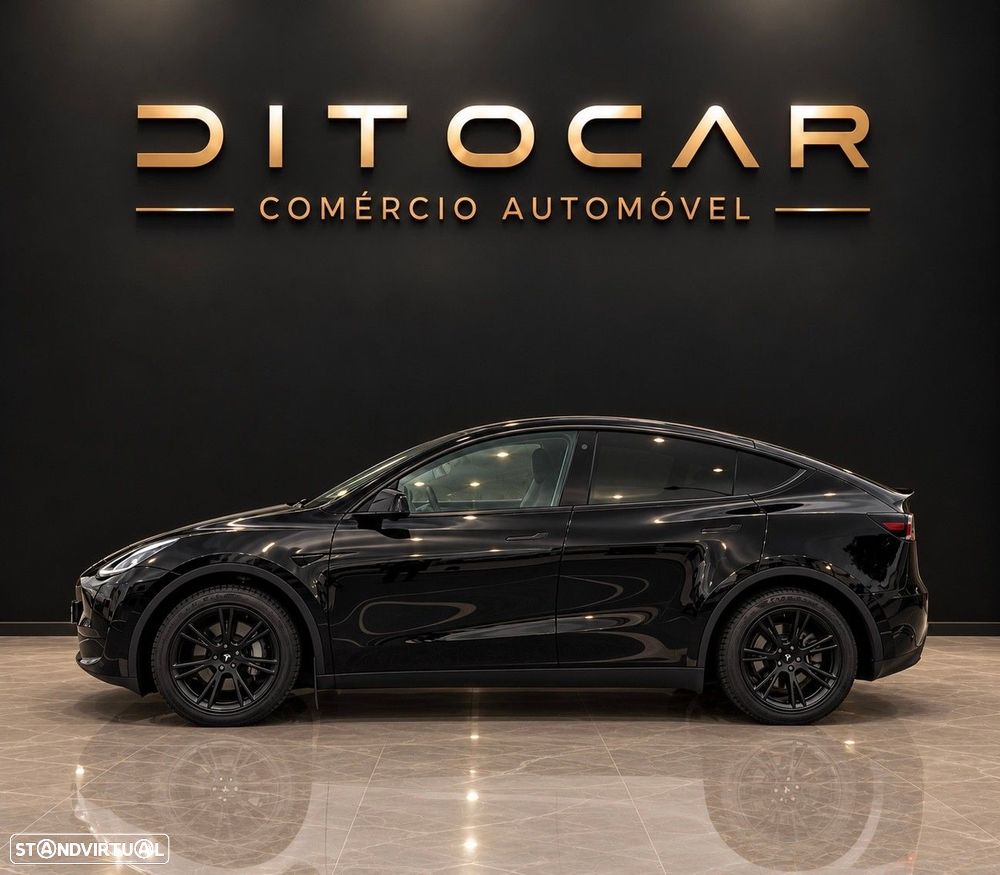 Tesla Model Y 2023 photo 3