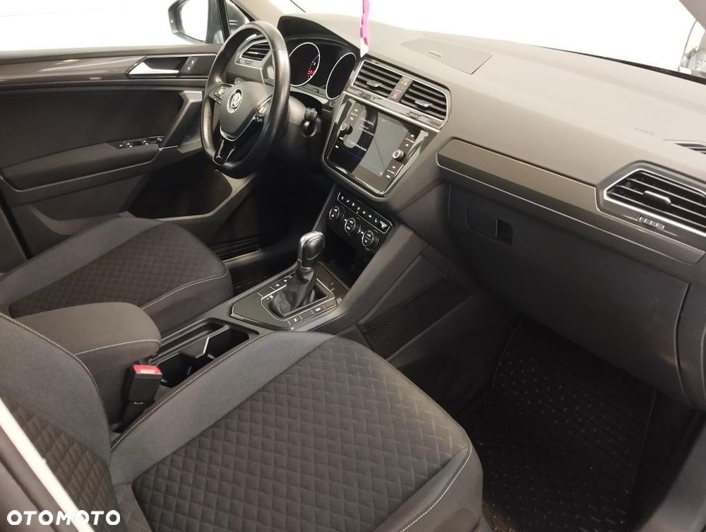 Volkswagen Tiguan - 4