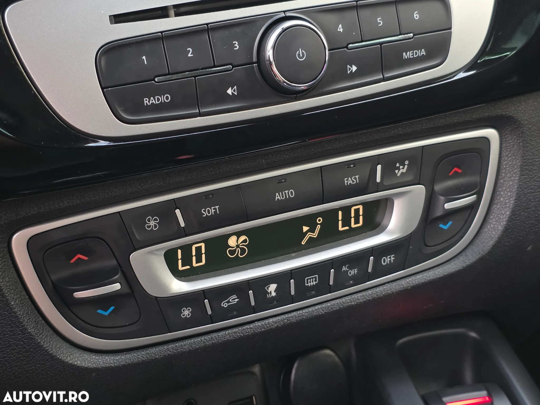 Renault Scenic ENERGY dCi 130 BOSE EDITION - 32