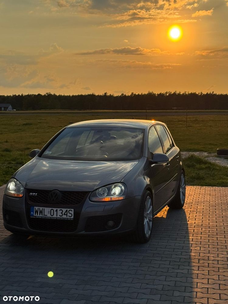 Volkswagen Golf 2.0 TSI GTI - 1
