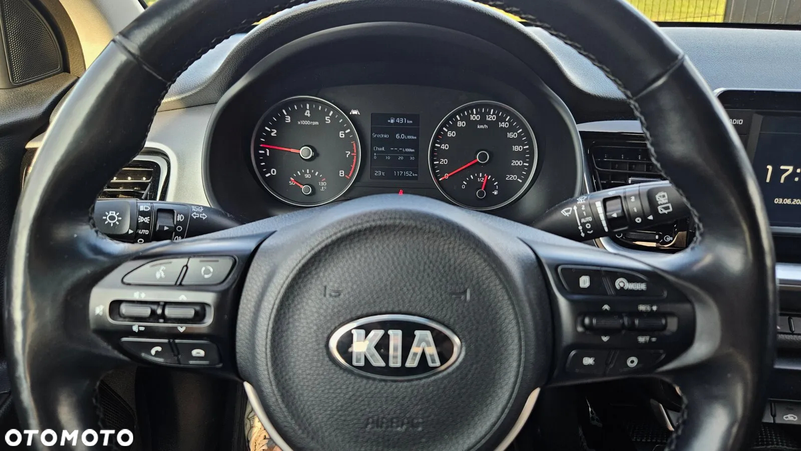 Kia Stonic 1.0 T-GDI 120 Platinum Edition - 10
