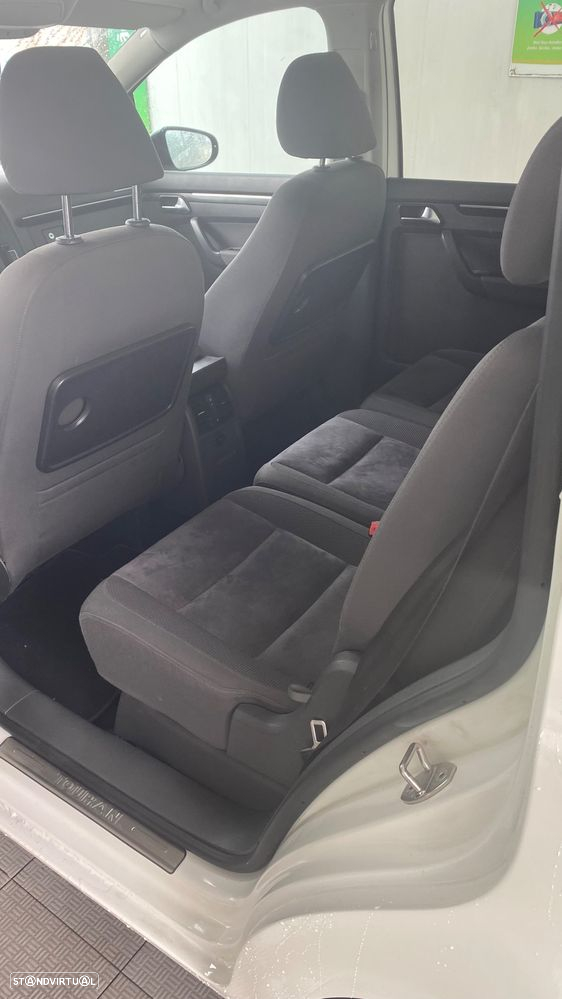 VW Touran 2.0 TDI Blue.Highline 7L - 6