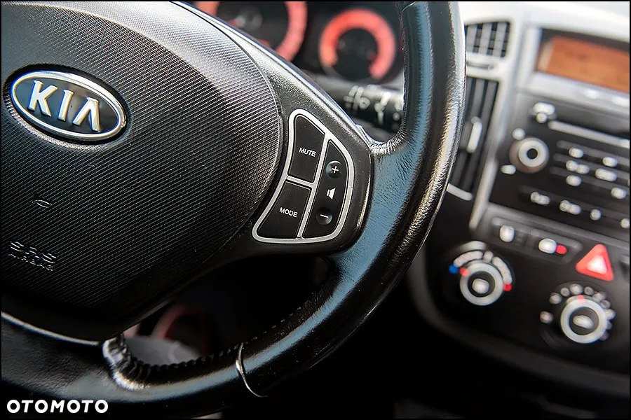 Kia Ceed - 20