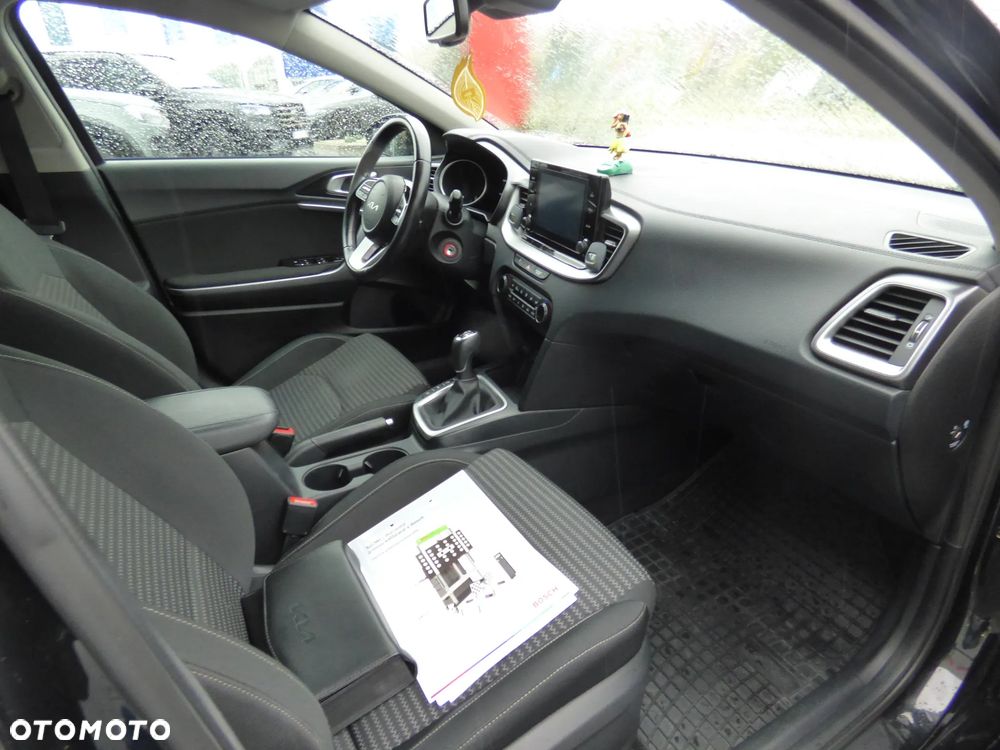 Kia Ceed - 9