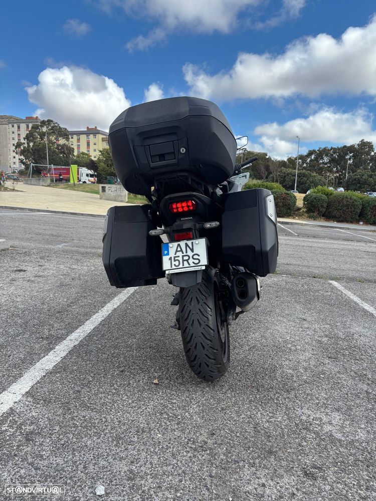 Honda NT 1100 - 4