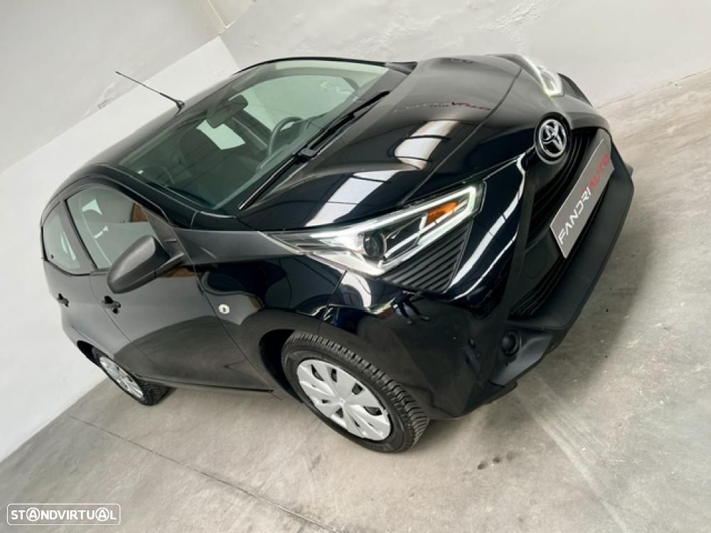 Toyota Aygo x-business - 11