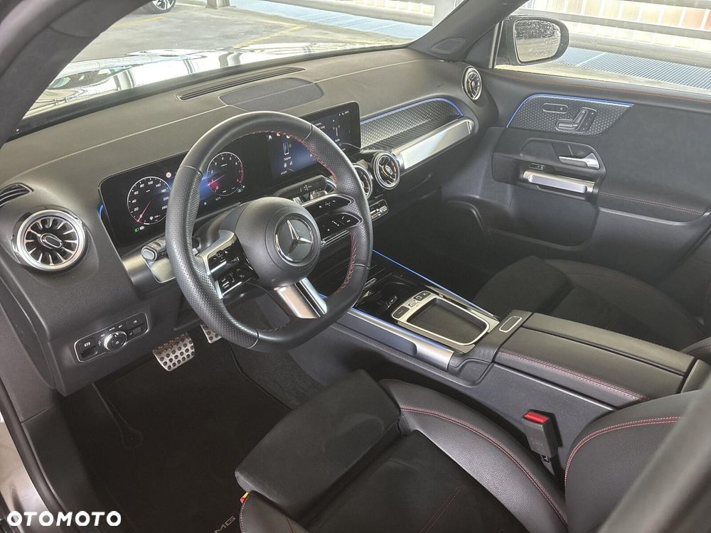 Mercedes-Benz GLB - 15