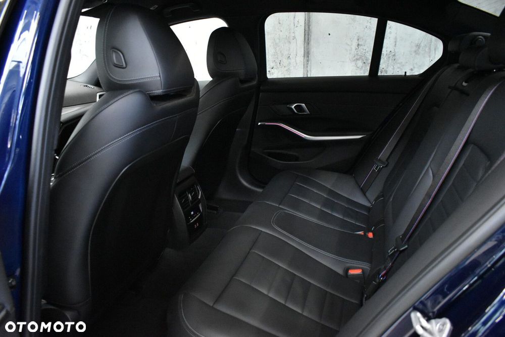 BMW Seria 3 - 24