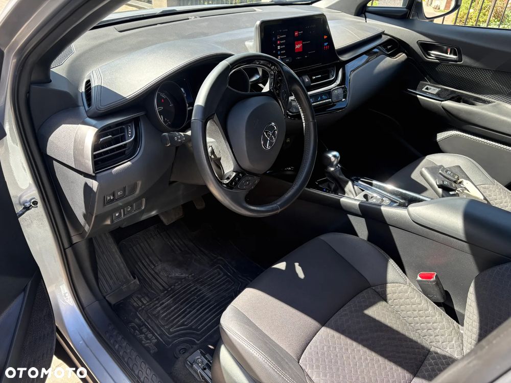 Toyota C-HR Business-Edition - 10