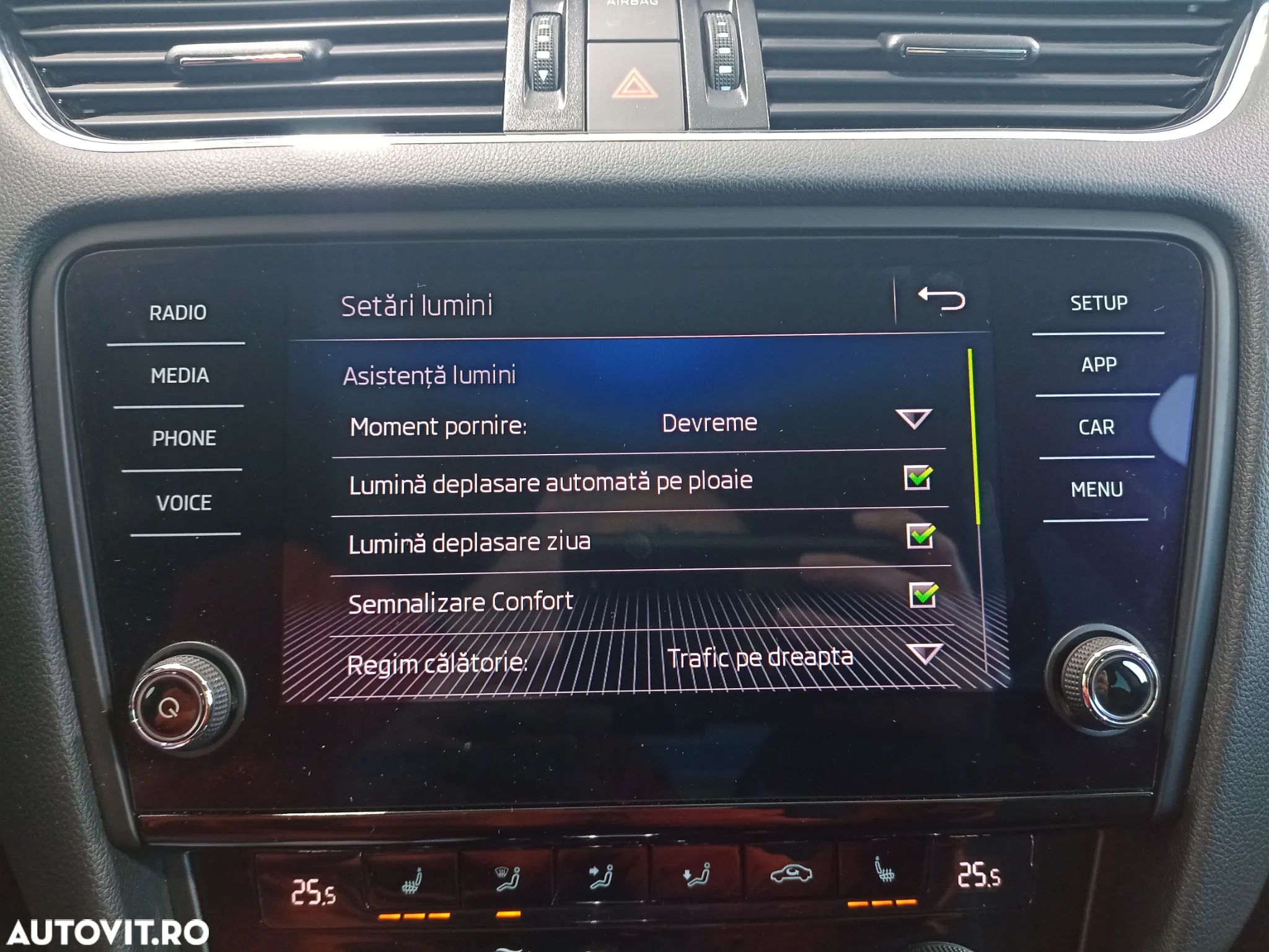 Skoda Octavia 1.6 TDI DSG Style - 21