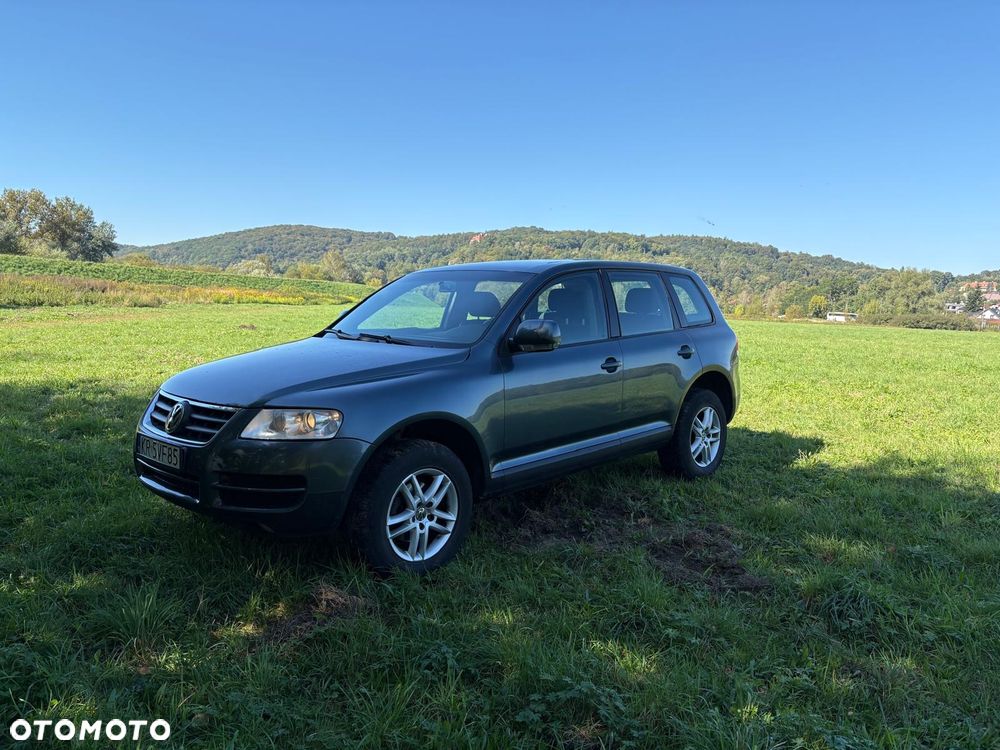 Volkswagen Touareg - 1
