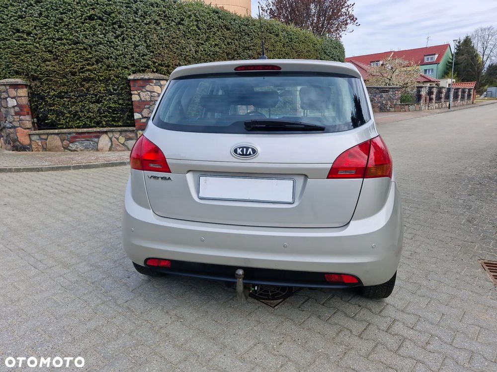 Kia Venga 1.4 CVVT Vision - 11
