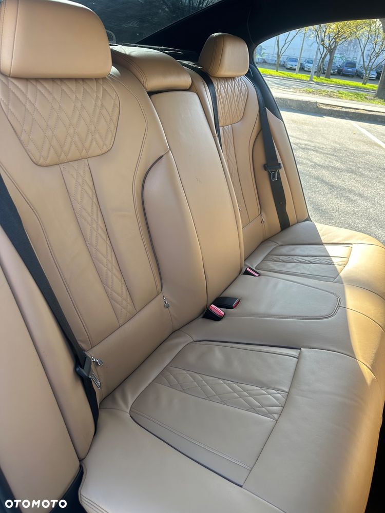 BMW Seria 7 740Li - 31