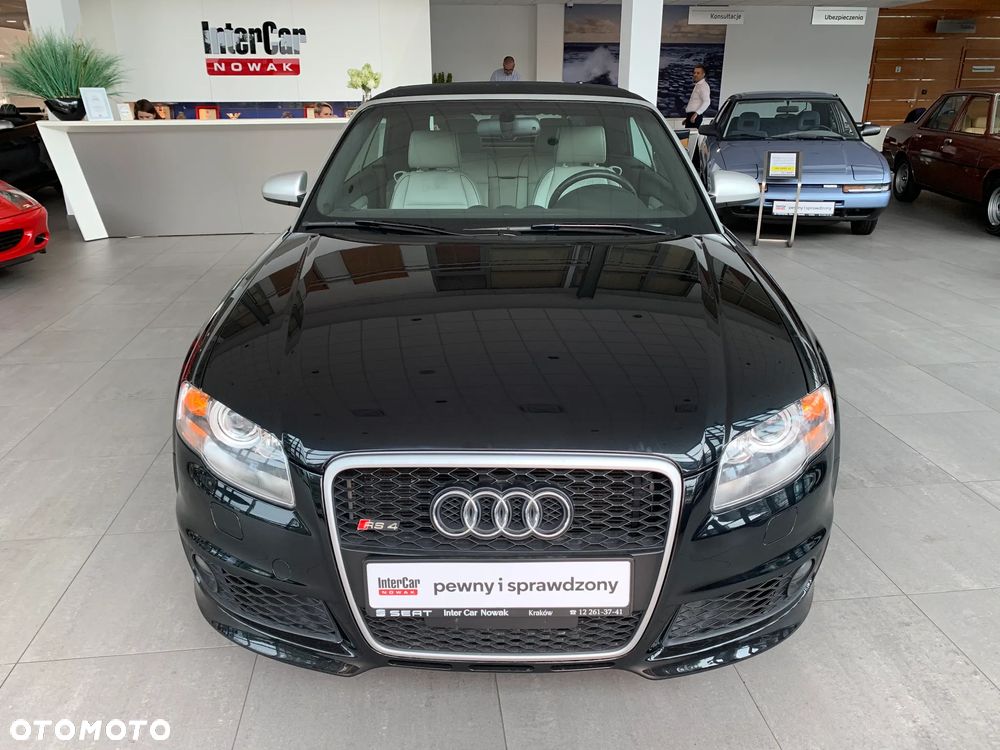 Audi RS4 Limousine - 9