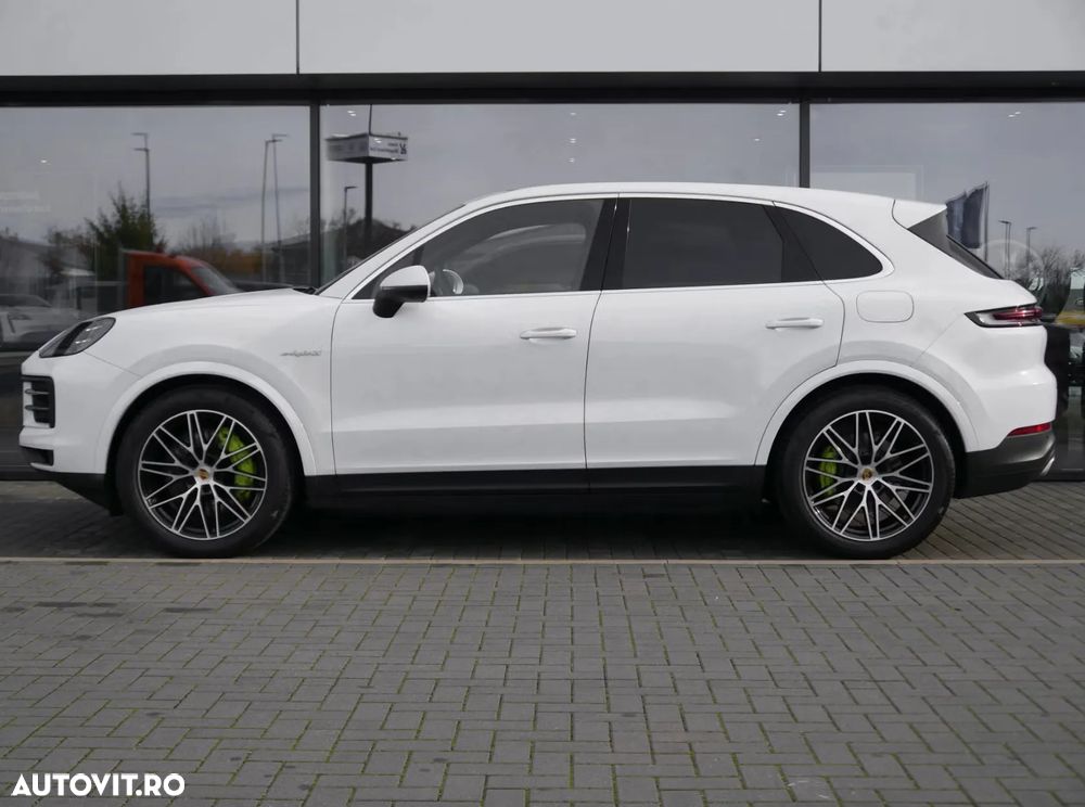 Porsche Cayenne E-Hybrid - 2