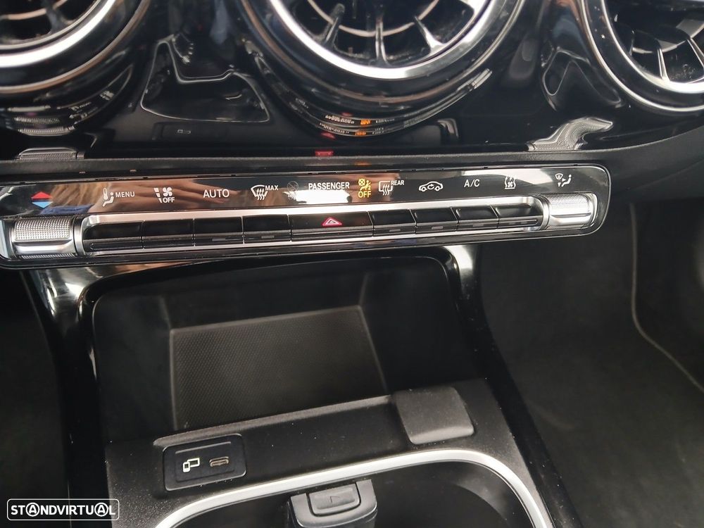 Mercedes-Benz A 250 Limousine e 8G-DCT - 30