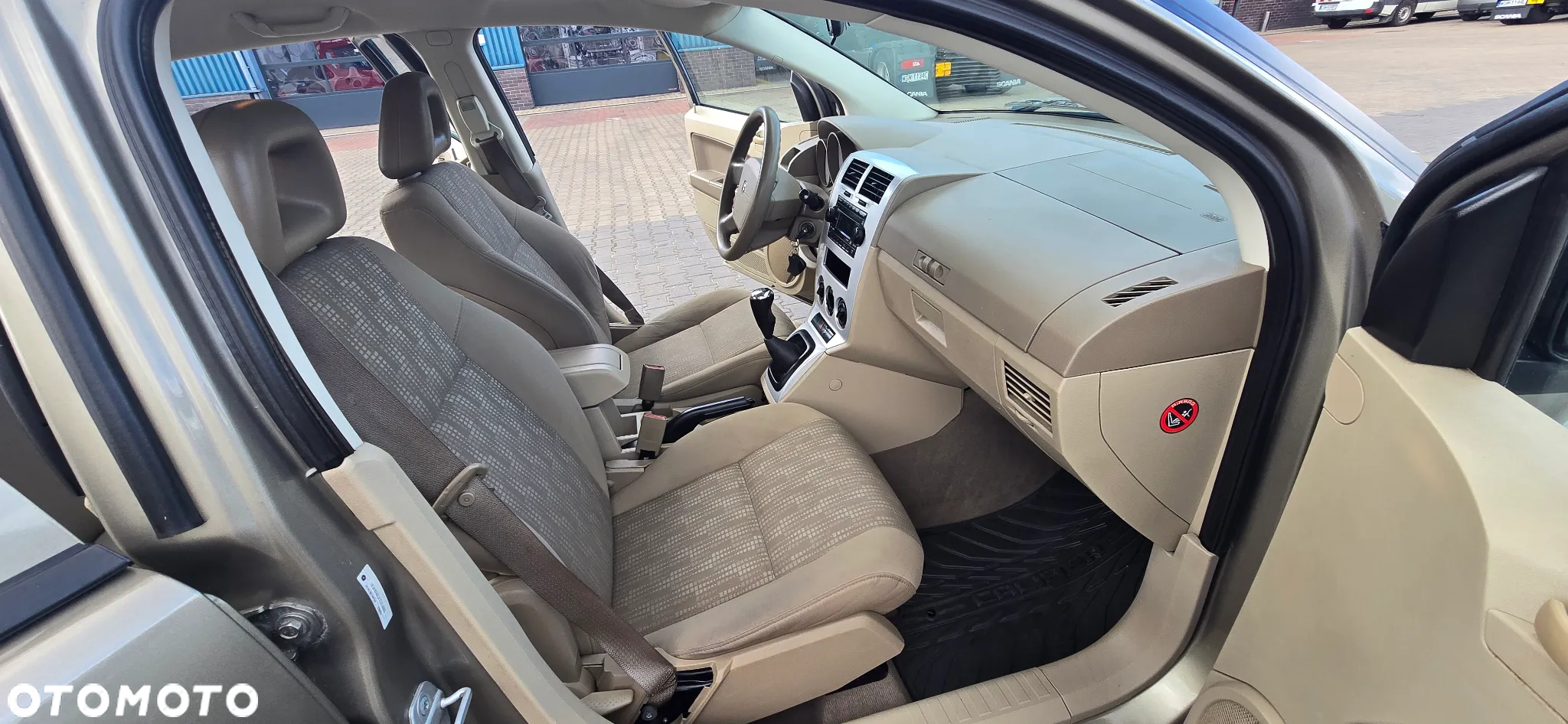 Dodge Caliber - 6