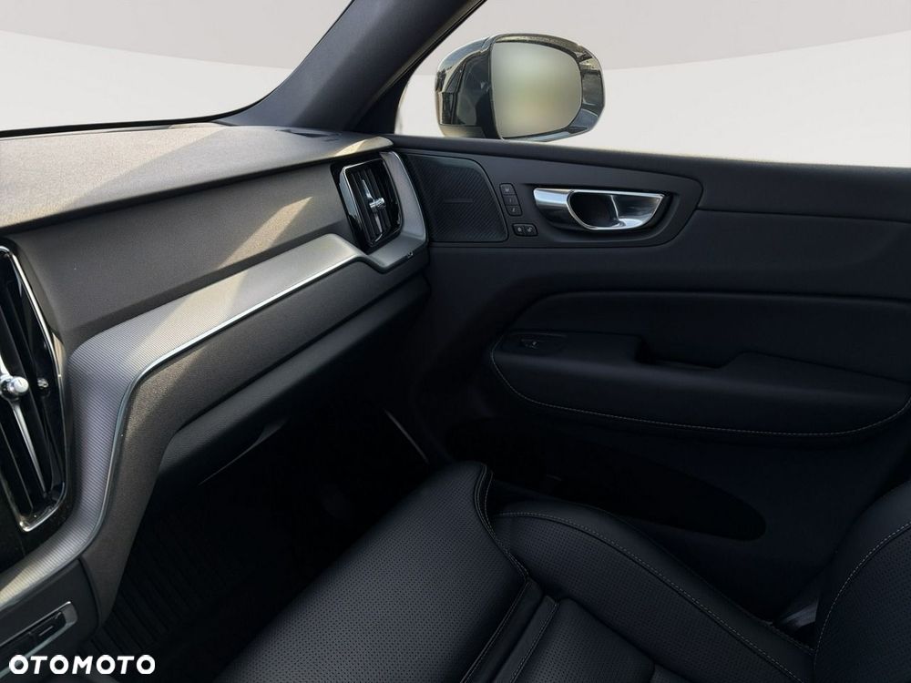 Volvo XC 60 B4 B R-Design - 23