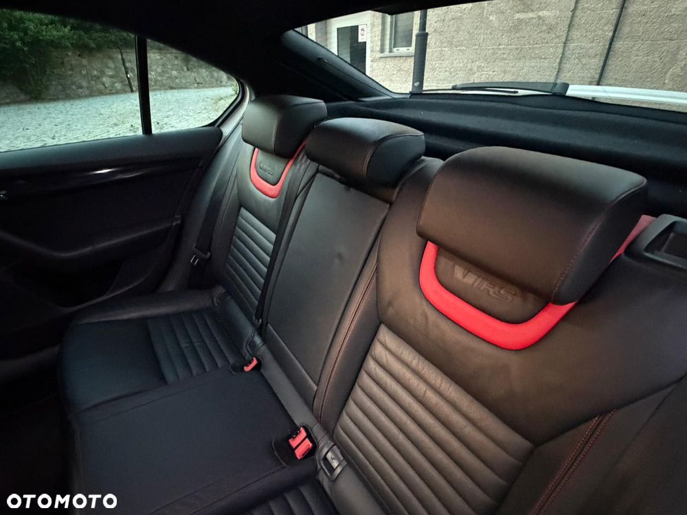 Skoda Octavia 2.0 TDI RS - 17