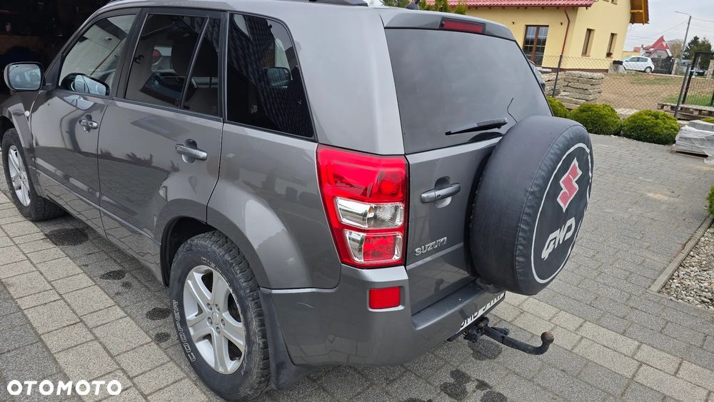 Suzuki Grand Vitara 2.0 - 5