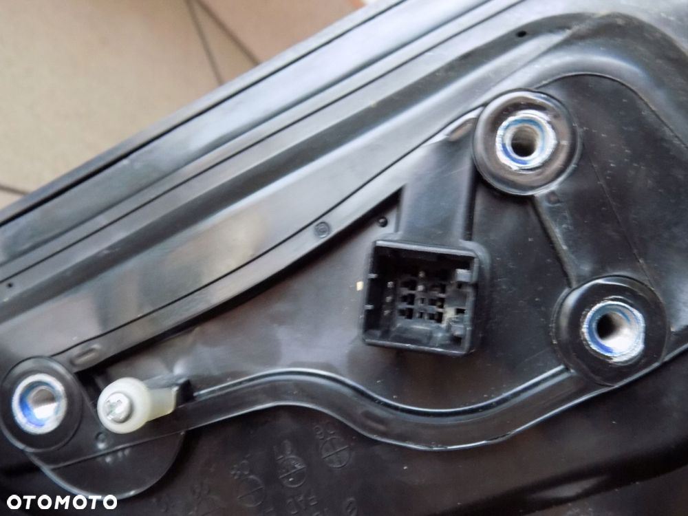 GETZ LIFT 05- LUSTERKO PRAWE ELEKTRYCZNE 5-PIN 2M - 5