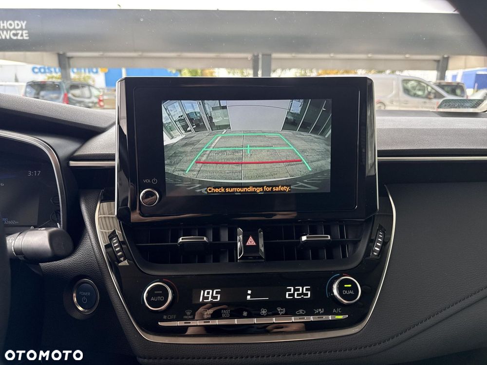 Toyota Corolla 1.8 Hybrid Comfort - 18