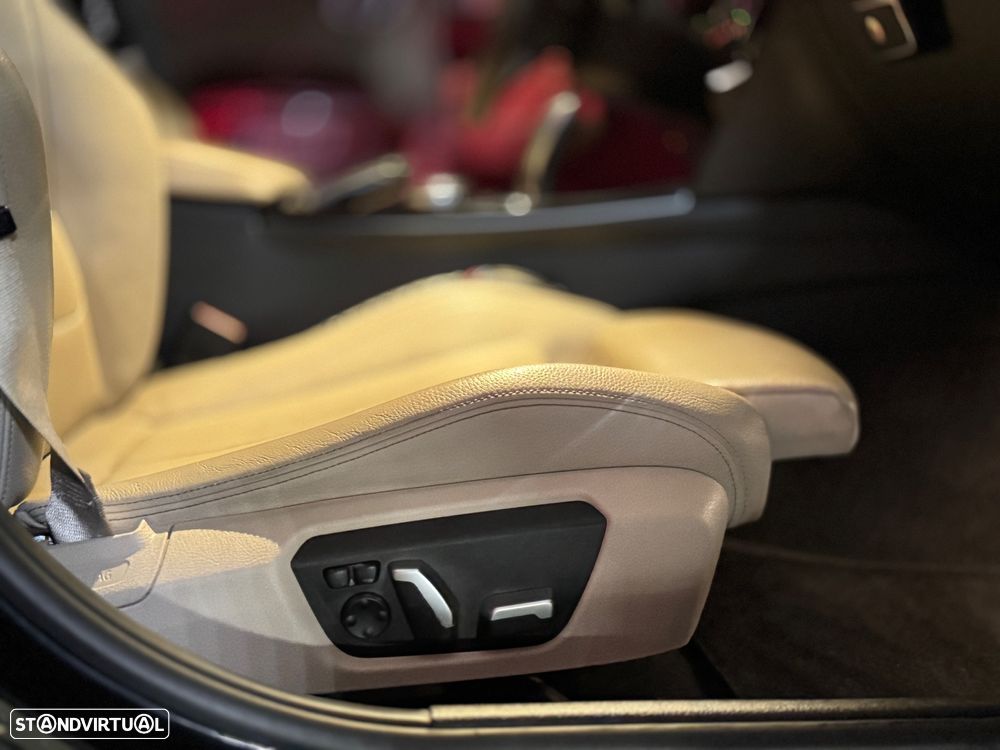 BMW 330 e iPerformance Line Luxury - 14