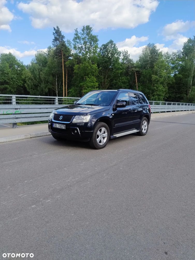 Suzuki Grand Vitara 2.0 De luxe - 8