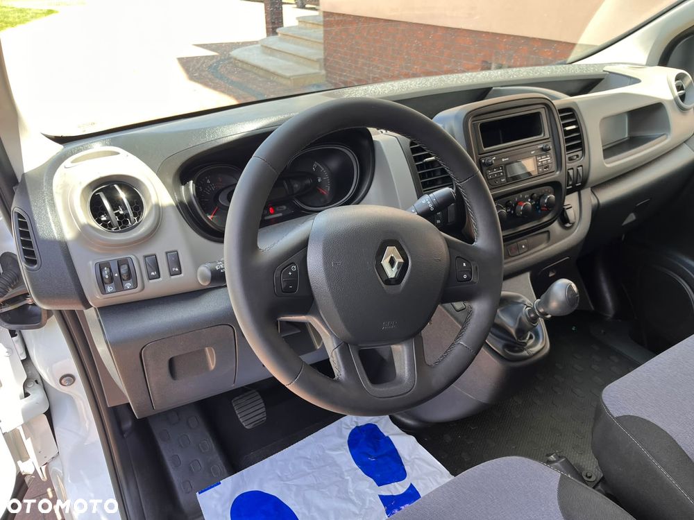 Renault Trafic - 19