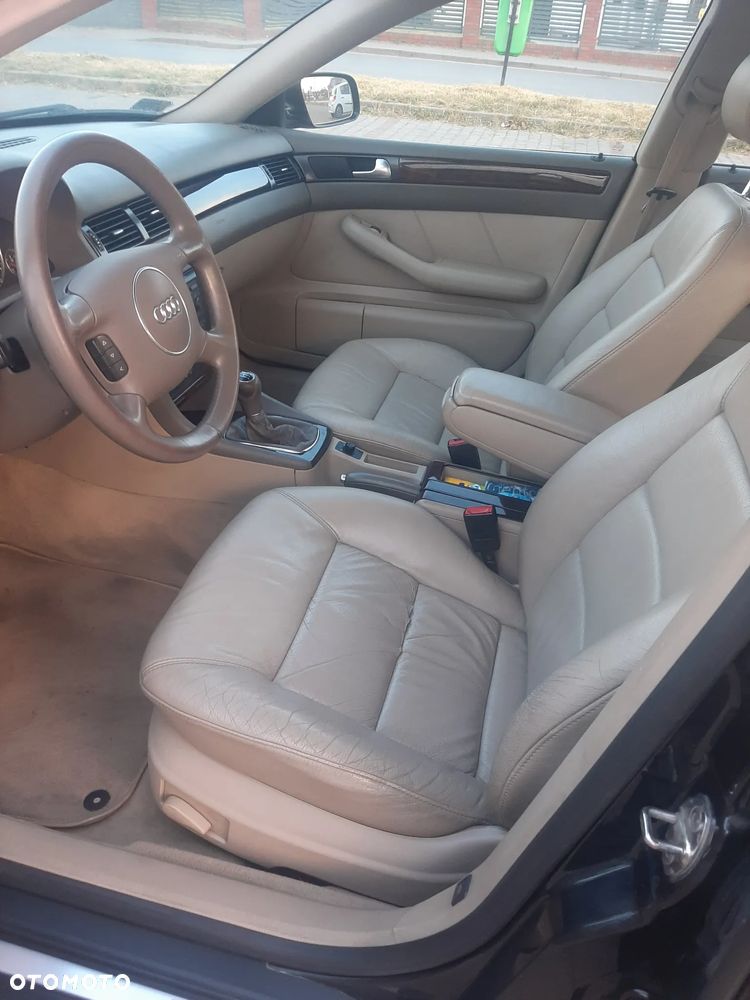 Audi A6 Avant - 11
