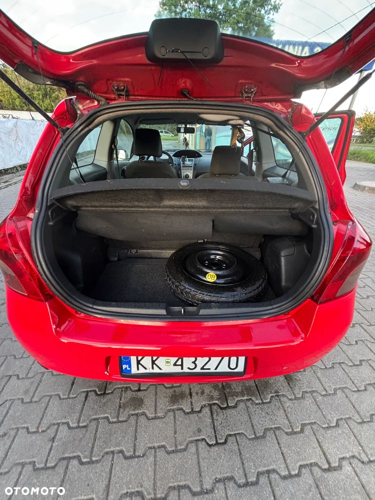 Toyota Yaris 1.0 Luna - 12