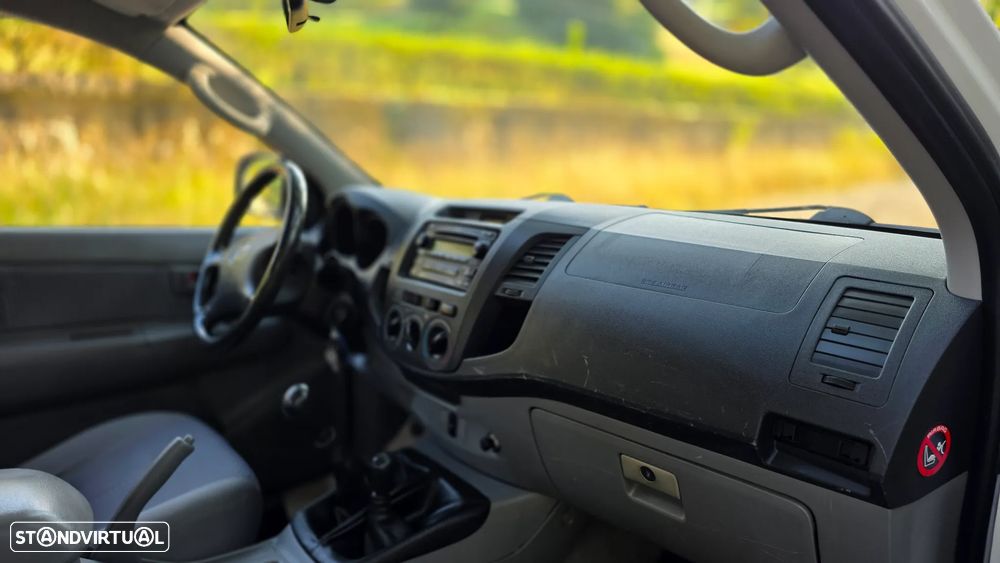 Toyota Hilux 4x4 Extra Cab DPF Comfort - 19