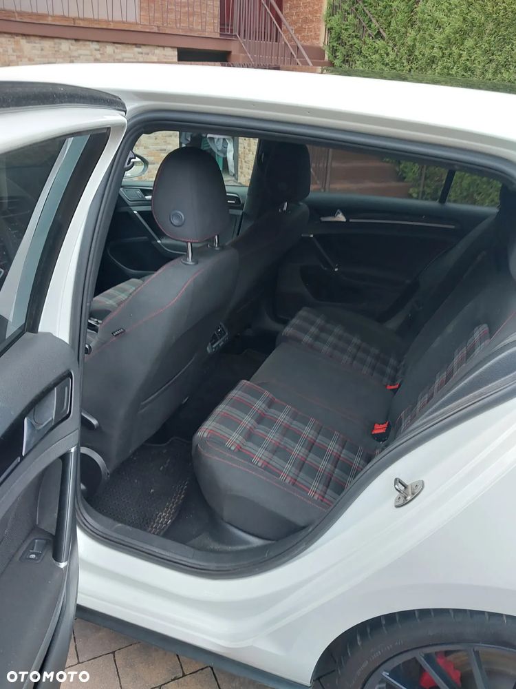 Volkswagen Golf GTI 2.0 TSI OPF DSG Performance - 7