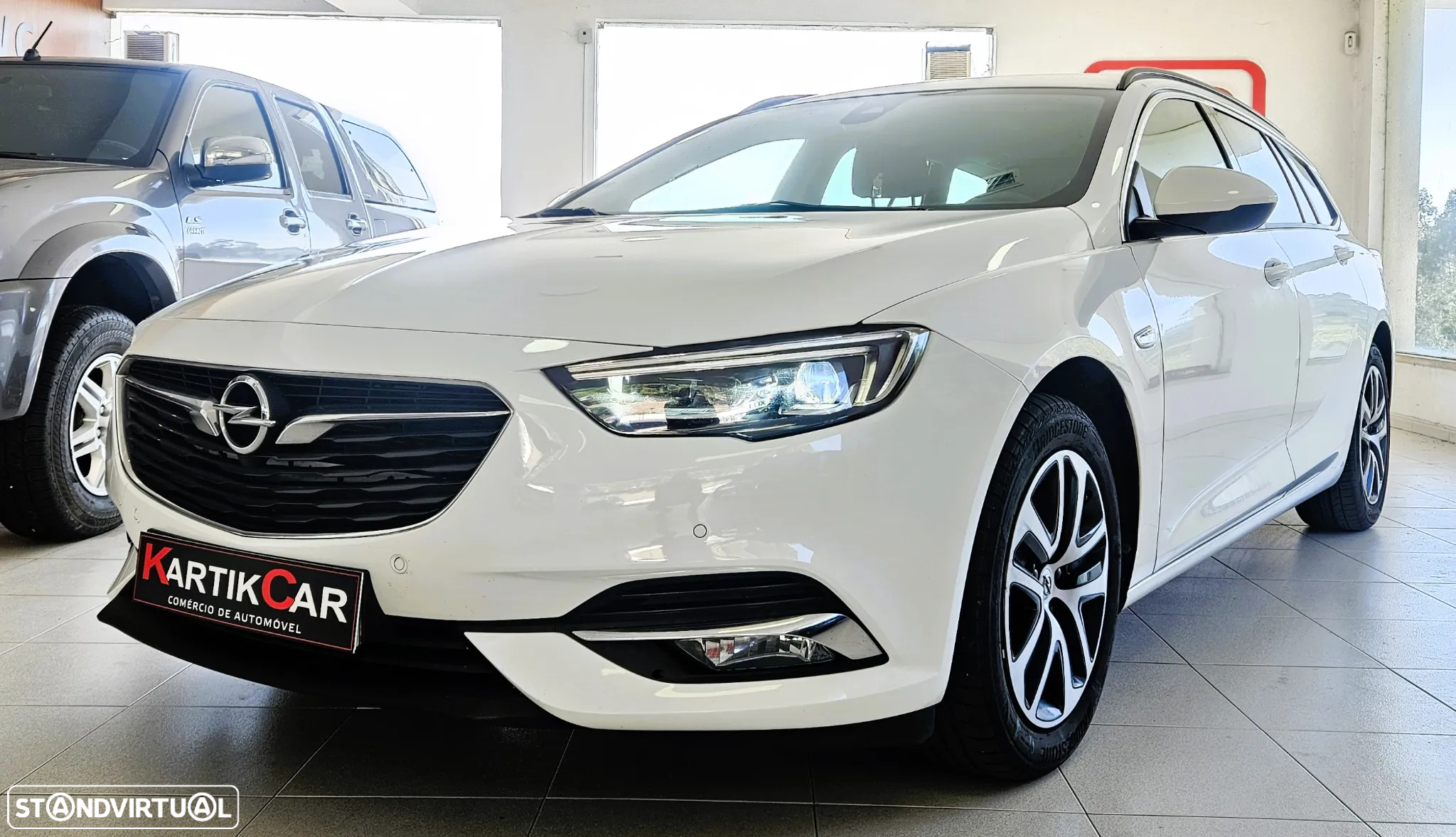 Opel Insignia Sports Tourer 1.6 Diesel Aut Dynamic - 2