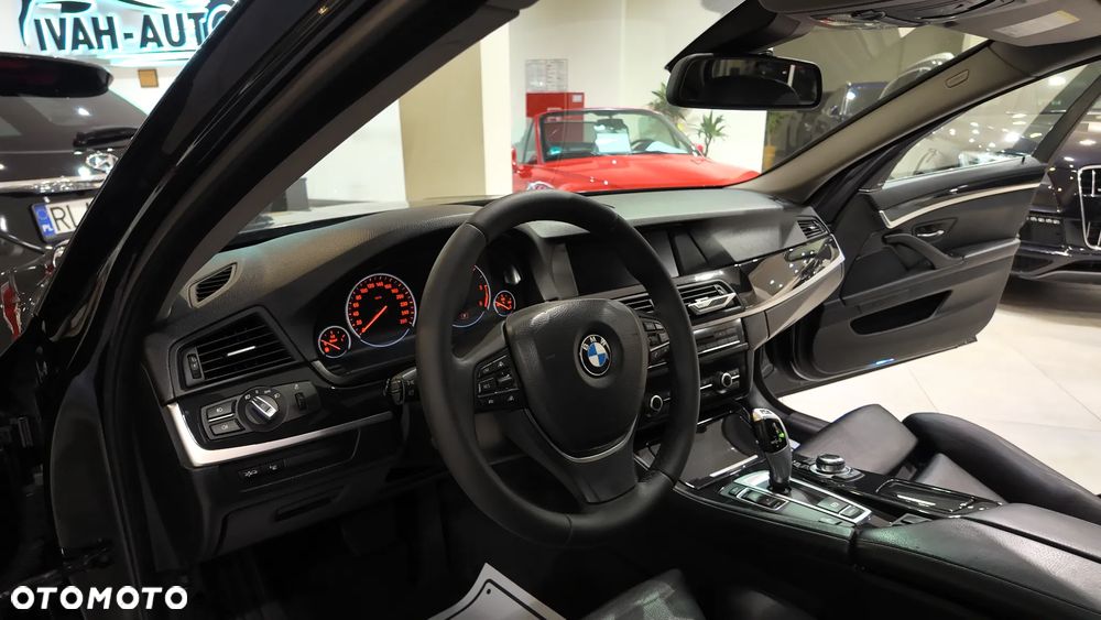 BMW Seria 5 530d Luxury Line - 35