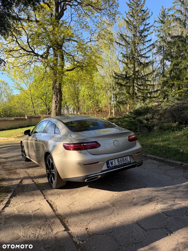Mercedes-Benz Klasa E 200 4-Matic 9G-TRONIC - 3
