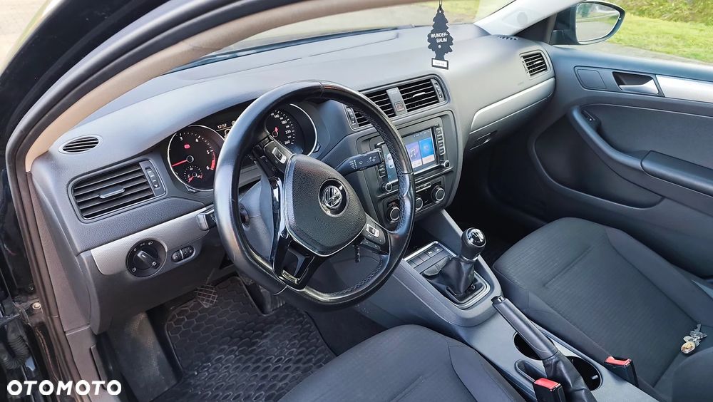 Volkswagen Jetta 2.0 TDI DPF BMT Trendline - 18