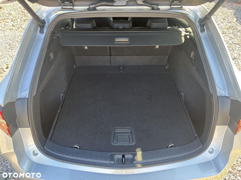 Toyota Corolla 1.8 Hybrid Style - 11