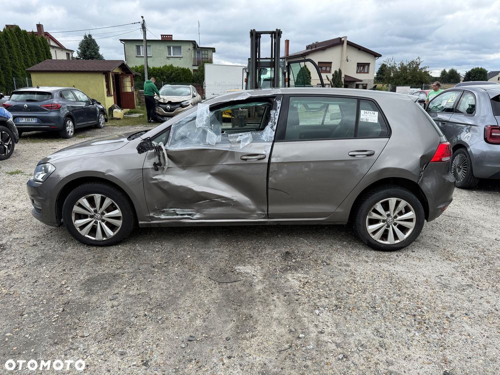 Volkswagen Golf - 9