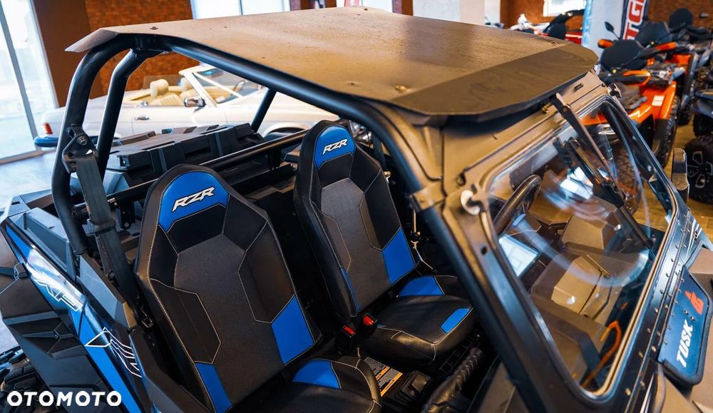 Polaris RZR - 6