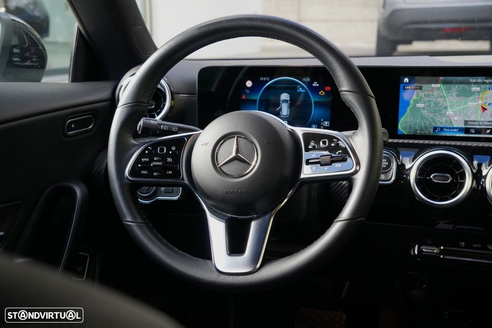 Mercedes-Benz CLA 180 Standard - 8