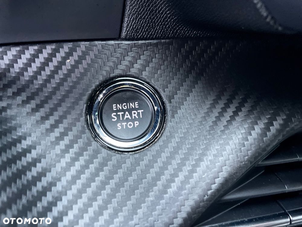 Peugeot 2008 1.5 BlueHDi GT Pack S&S EAT8 - 29