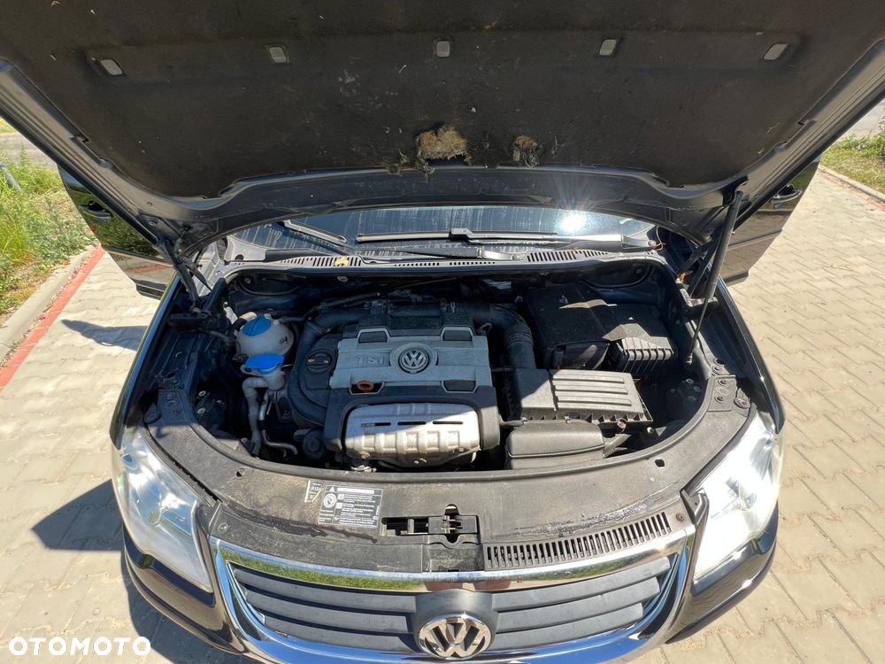 Volkswagen Touran - 22