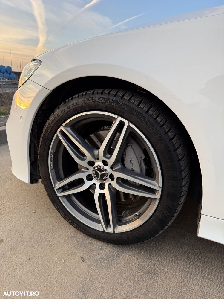 Mercedes-Benz E - 22